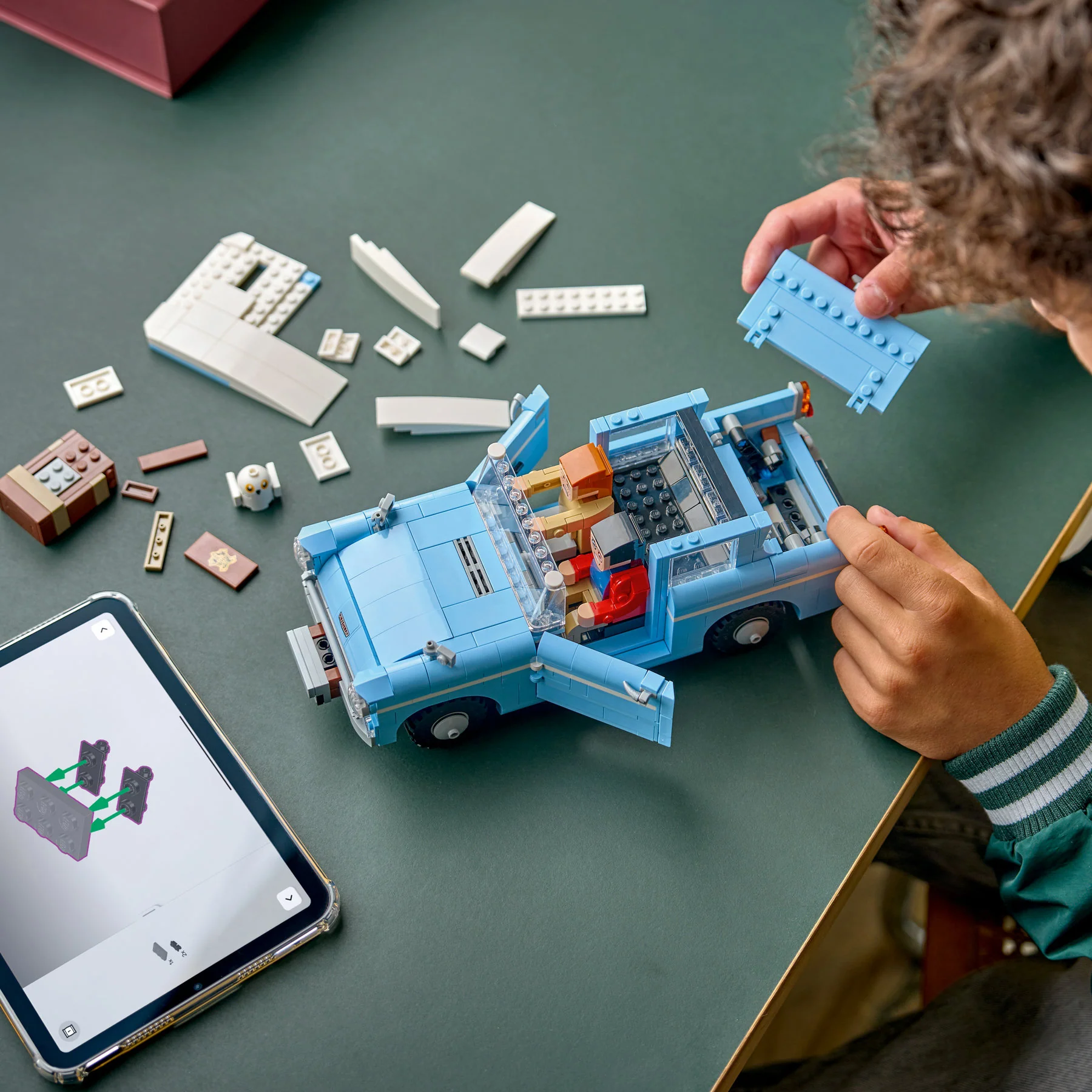 Enchanted Flying Ford Anglia LEGO - Image 3