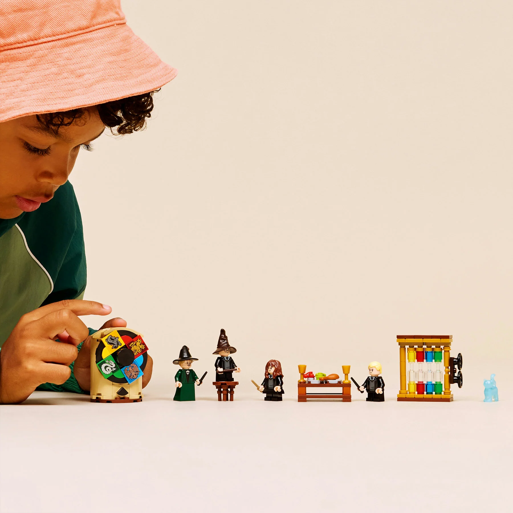 Hogwarts Castle - Sorting Hat Ceremony LEGO - Image 4
