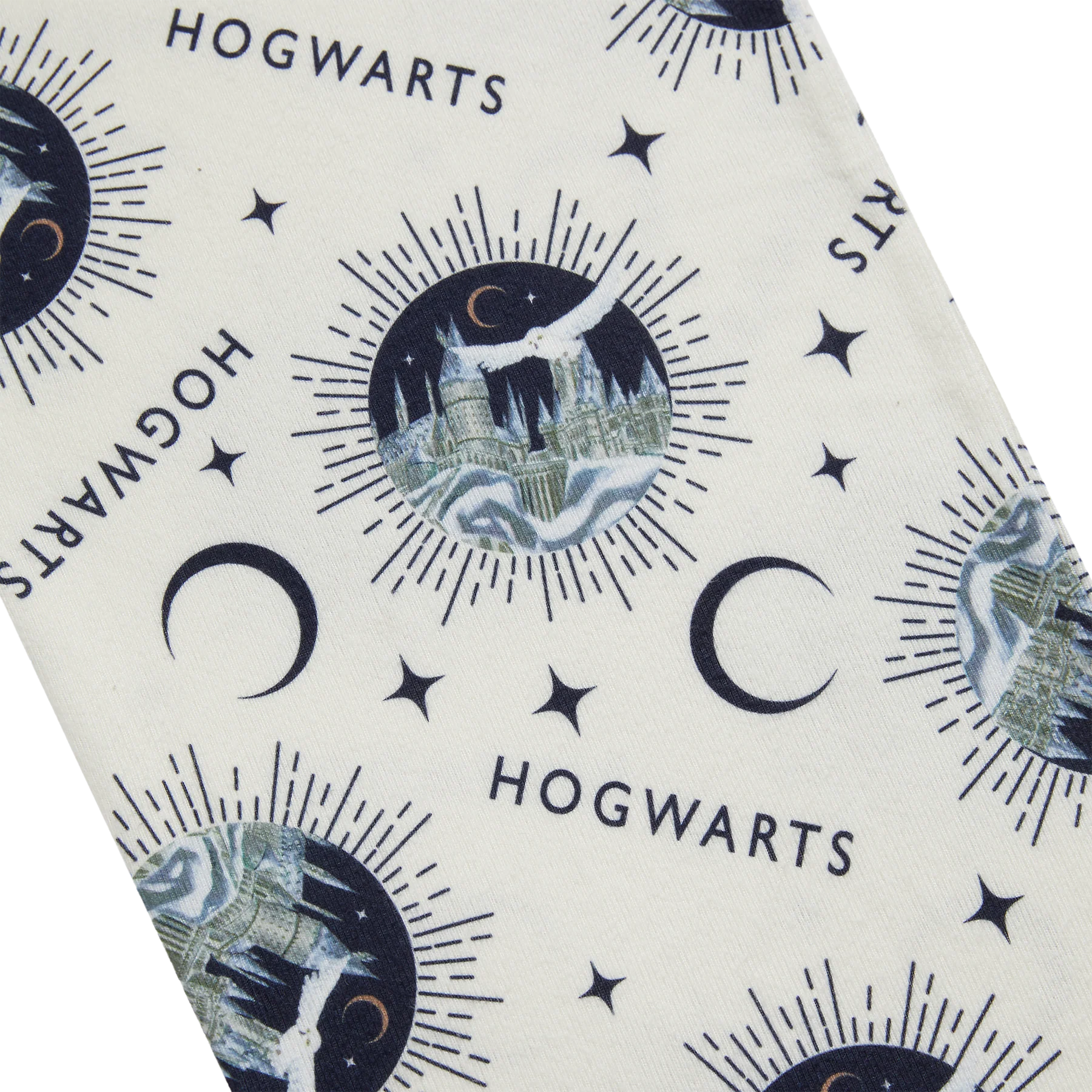 Hogwarts in the Snow Hooded Lounge Set - Image 8